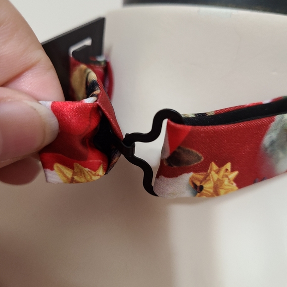 Christmas holiday dog print bow tie NWT - Picture 2 of 2